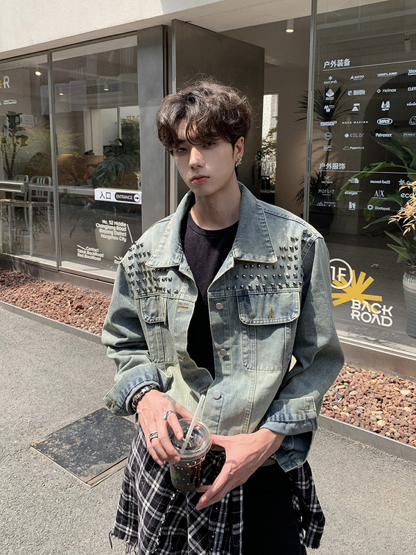 重工铆钉牛仔外套男秋冬季男模穿搭痞帅牛仔衣小众设计感工装夹克|undefined