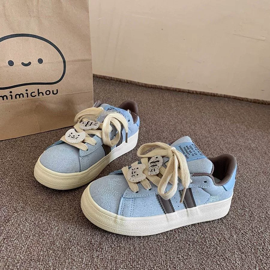 Маленькие белые туфли женский 2024 весна лето новая дикая студенческая обувь для детей повседневный спорт на толстой подошве легкая повышая обувь