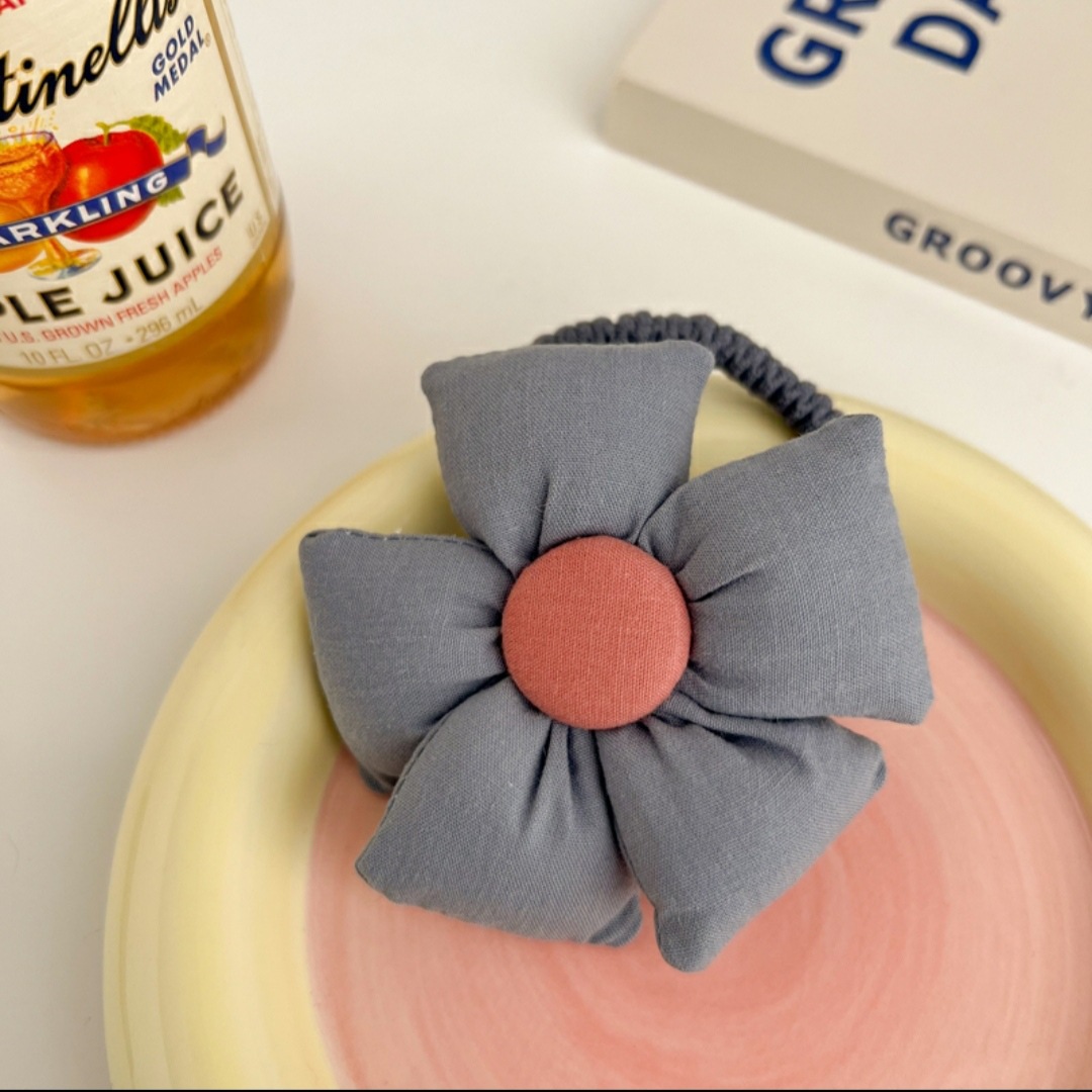 colored flower rubber band