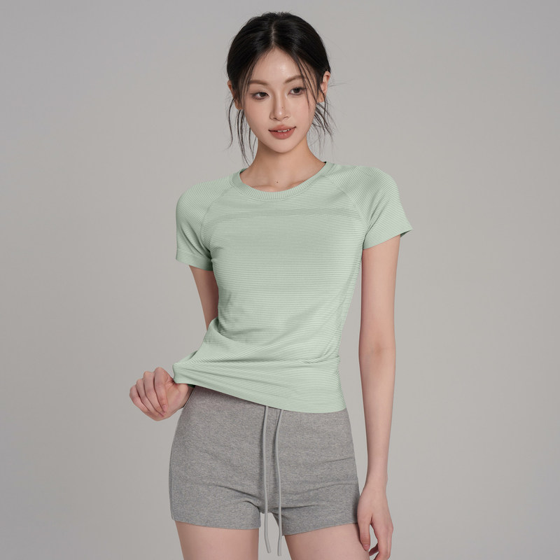 High-Elastic Yoga Wear for Women 2026 Summer Short-Sleeved Round Neck Quick-Drying Slim Sports T-Shirt Thin Running Training Top High-Elastic Yoga Wear for Women 2026 Summer Short-Sleeved Round Neck Quick-Drying Slim Sports T-Shirt Thin Running Training Top