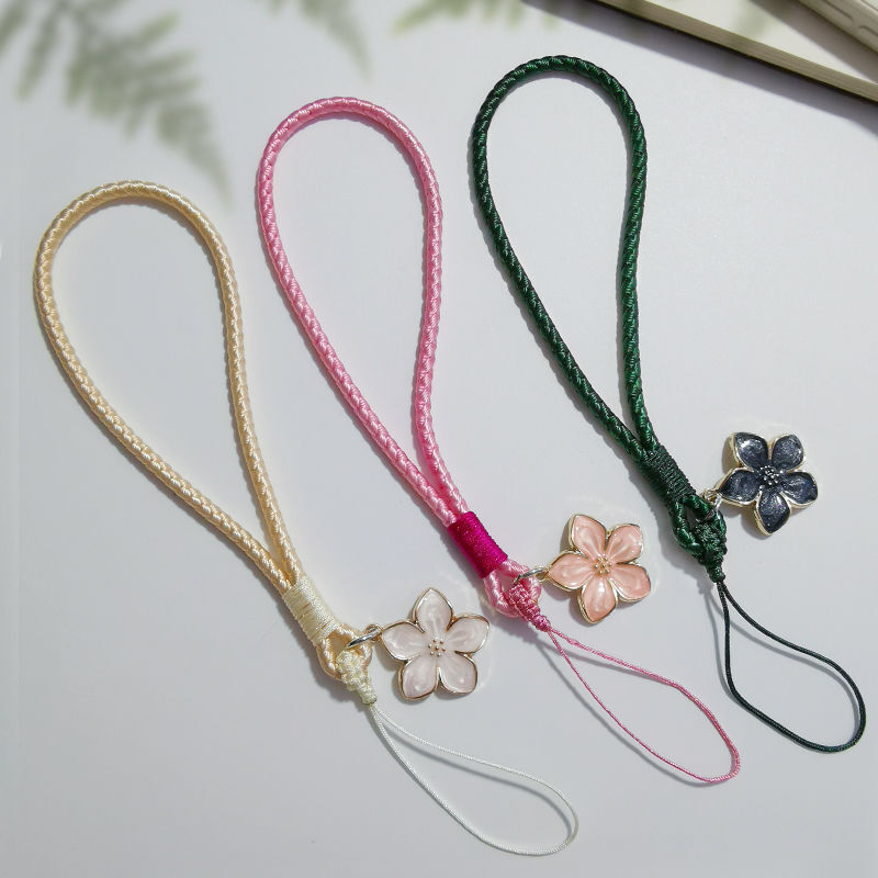 Fresh and artistic short phone lanyard, wristband, handmade woven antique style pendant, USB flash drive bracelet, keychain