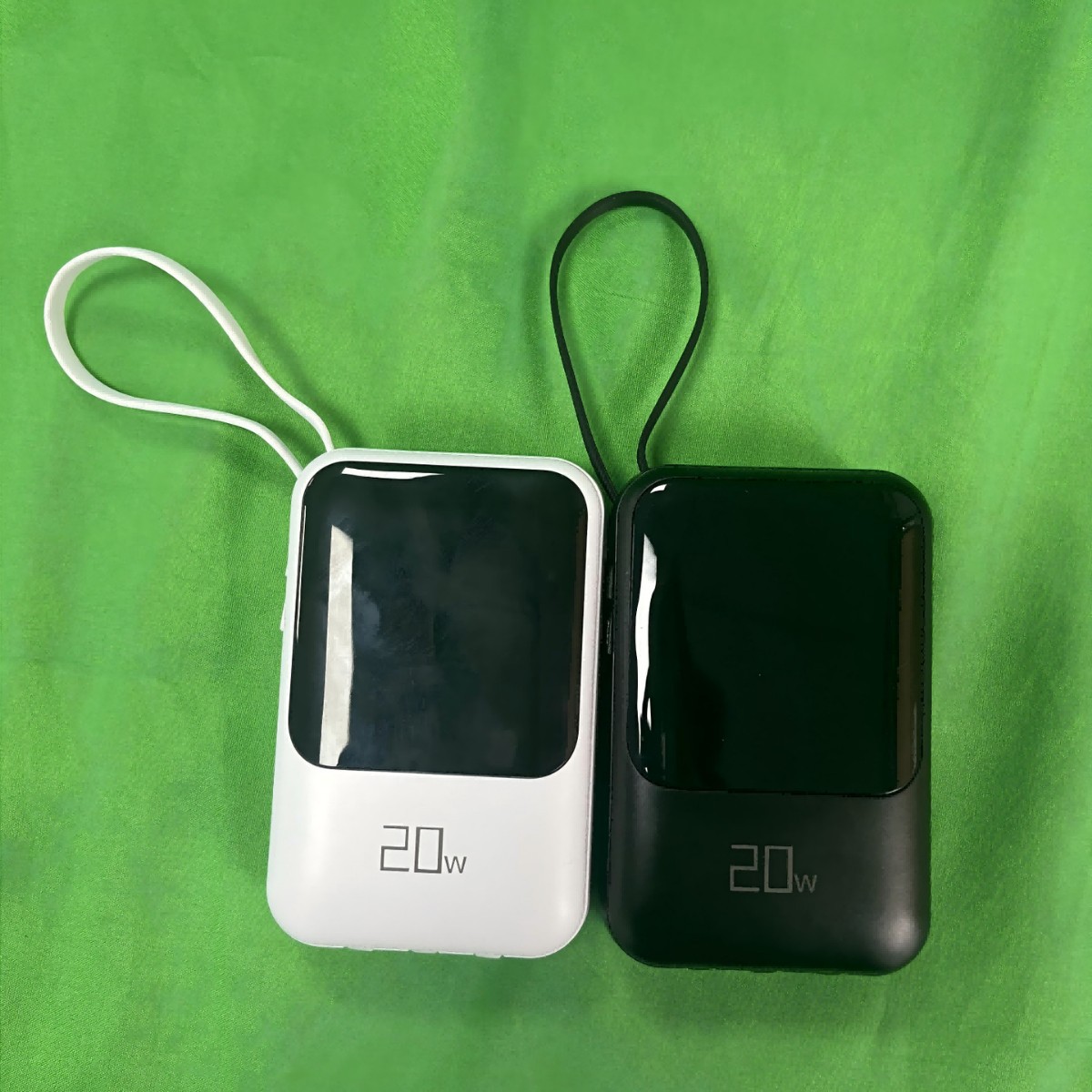 太阳能手机充电宝便携式移动电源多功能插头轻便手提随身携带