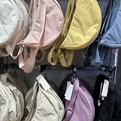 URAZ男女カップル服ショルダーバッグ斜め掛けシングル肩餃子カバン脇下カバンショルダーストラップ調節可能25新品473474