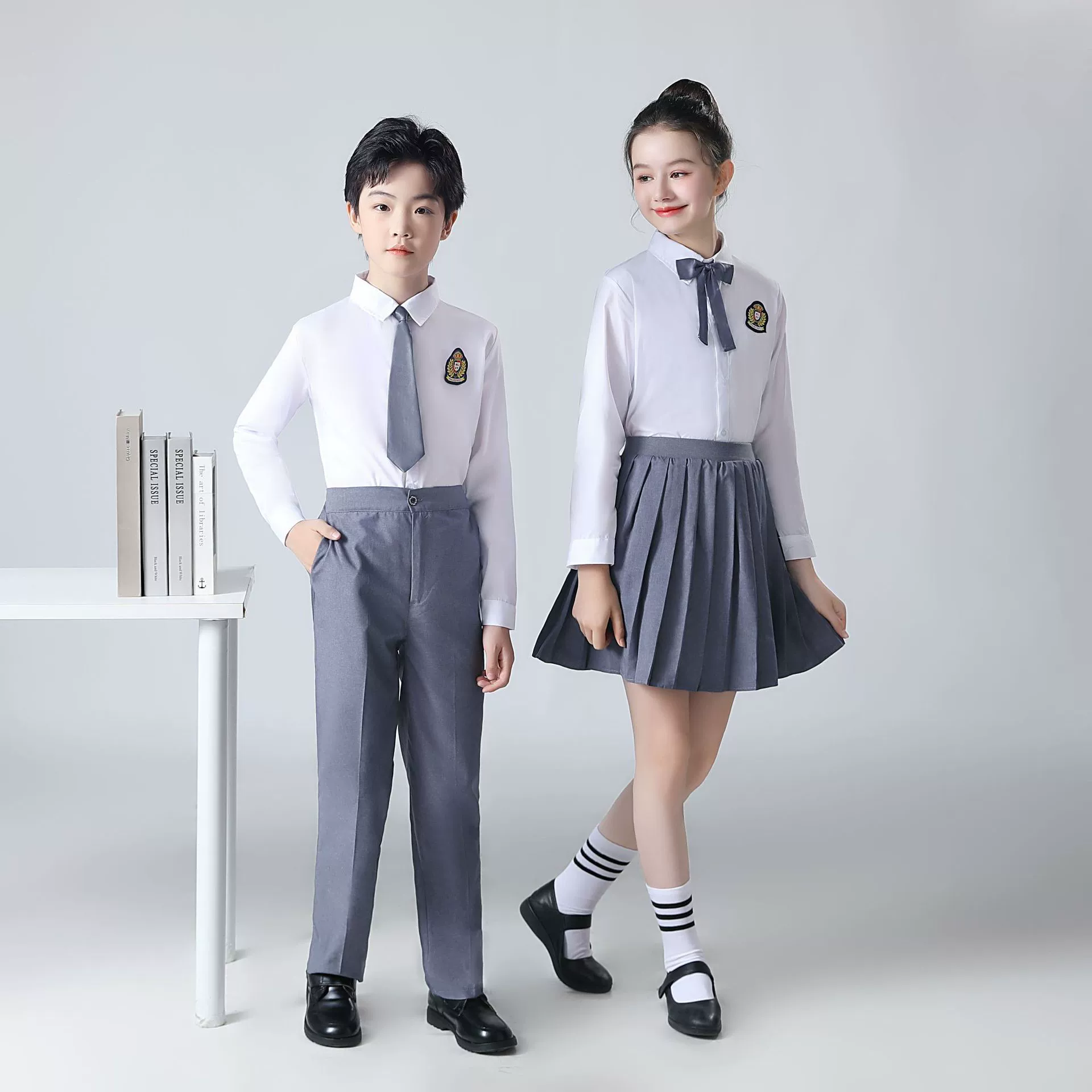 Новогодний набор школьной формы для детей начальной и средней школы