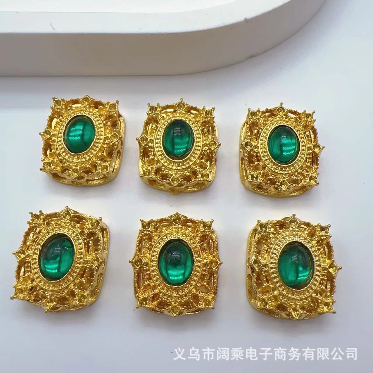 ダイヤモンドの長い方の大きい魔の箱の多い八穴のジルコニウムのdiyの手作りのビーズのブレスレットのネックレスの合金のアクセサリーのビーズの部品