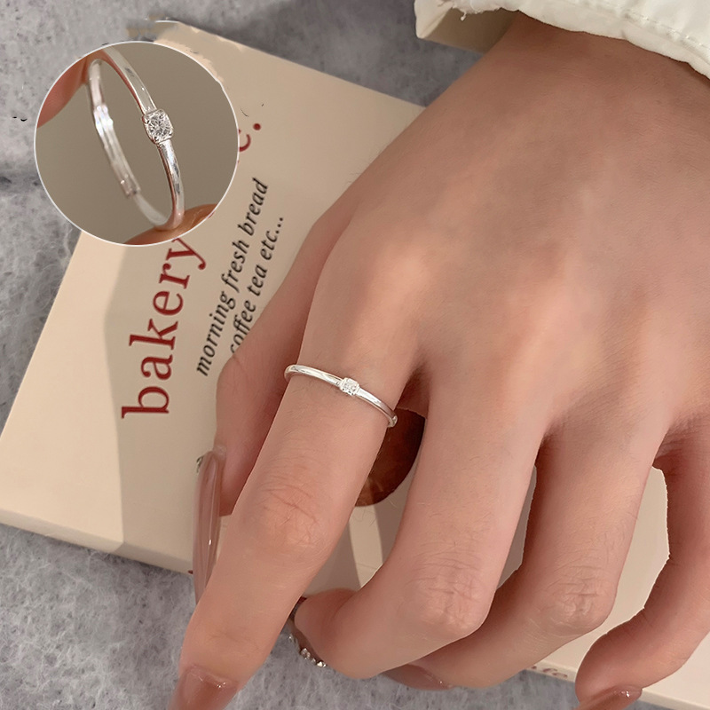 S925 Sterling Silver Minimalist Style Iris Flower Diamond Ring For Women, Niche High-End Light Luxury, Unique And_voghion.com