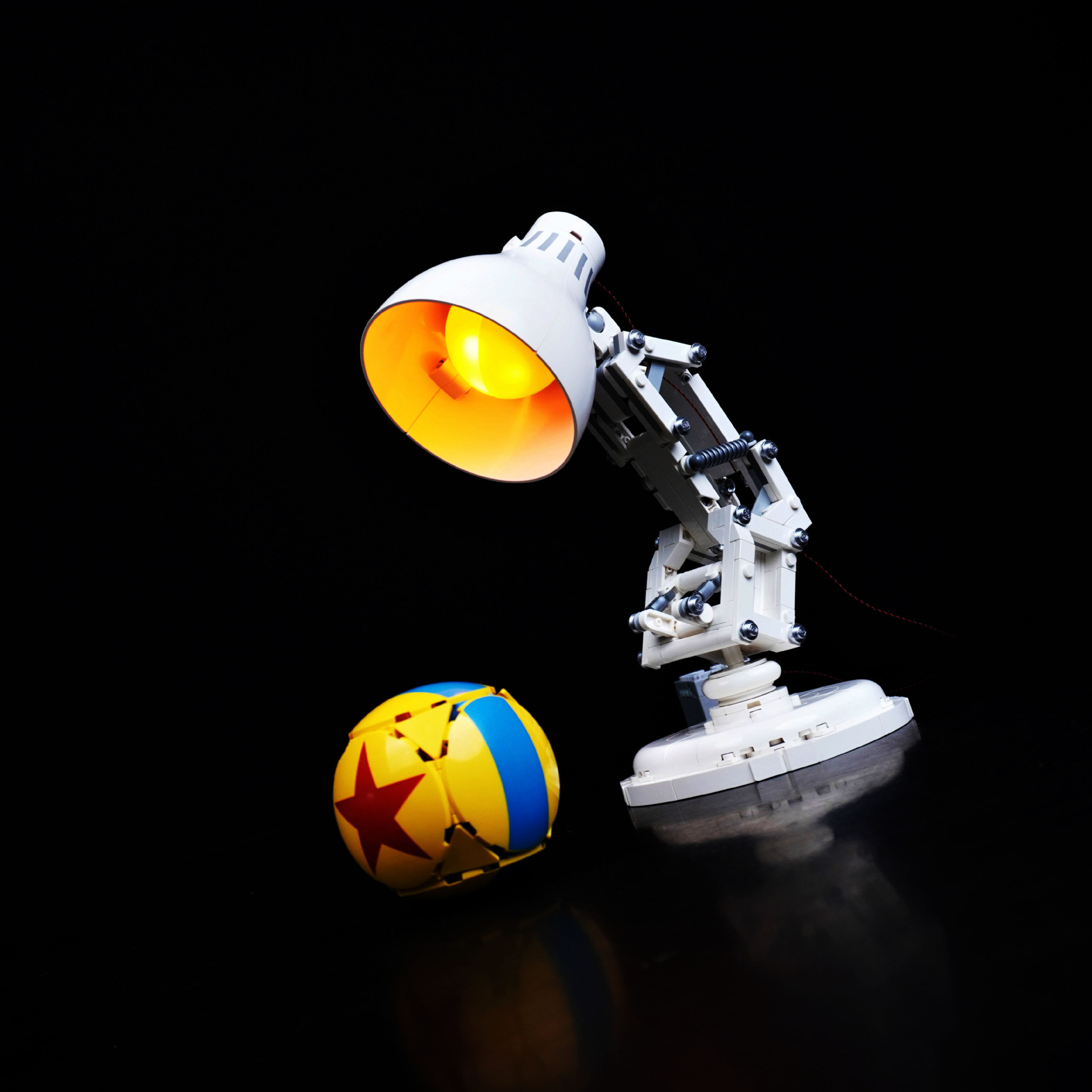 La iluminación de bloques de construcción LP es adecuada para Lego 21357 Pixar Lámpara de mesa pequeña