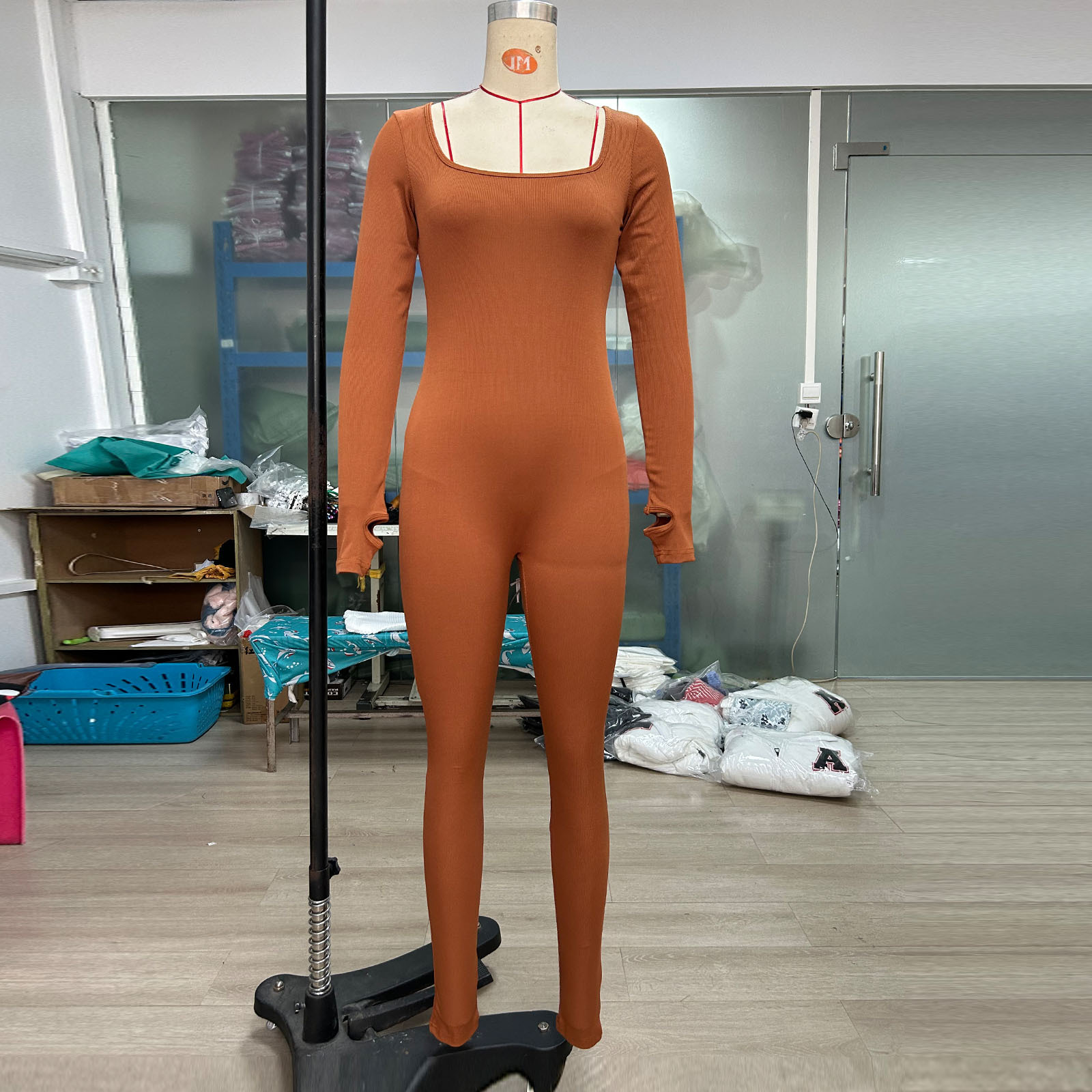Europeo y americano de comercio exterior las mujeres jumpsuit otoño e invierno nuevo hilo cuello cuadrado hip lifting sexy mono SU3184