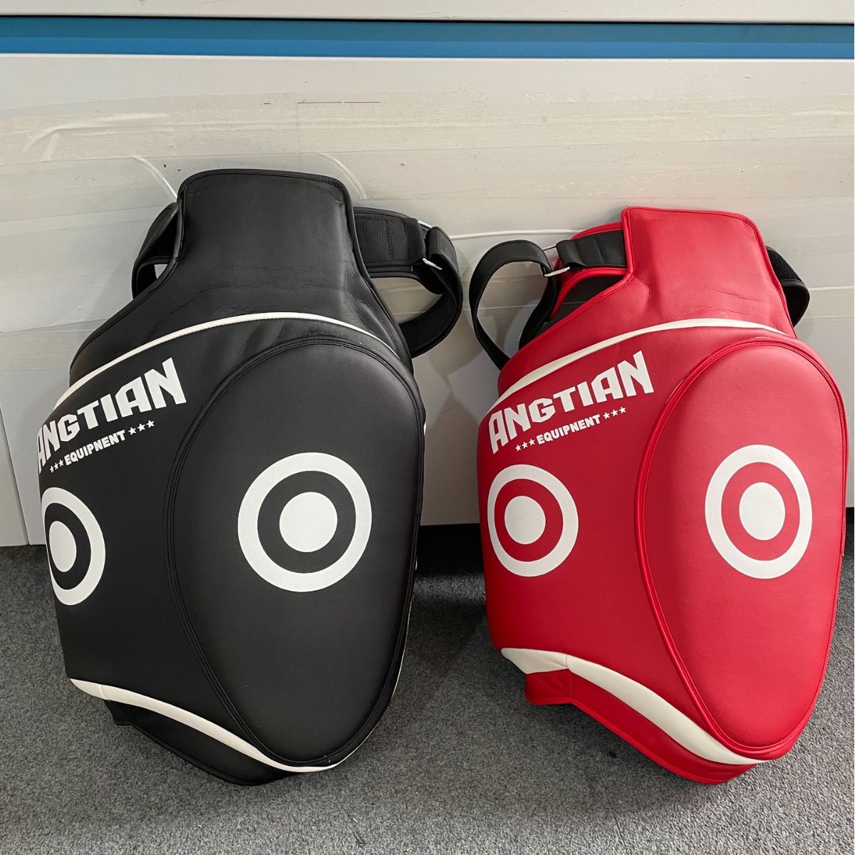 Lucha muslo engrosado objetivo Sanda Muay Thai sparring equipo de protección entrenamiento de combate muslo objetivo taekwondo deportes muslo objetivo