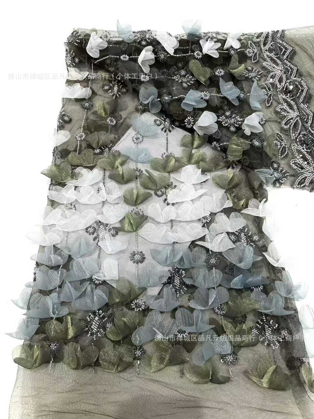 Flor de encaje vestido de boda tela de cola de tela de malla sequin bordado falda de tela de bordado de tubo de perlas de alta fijación