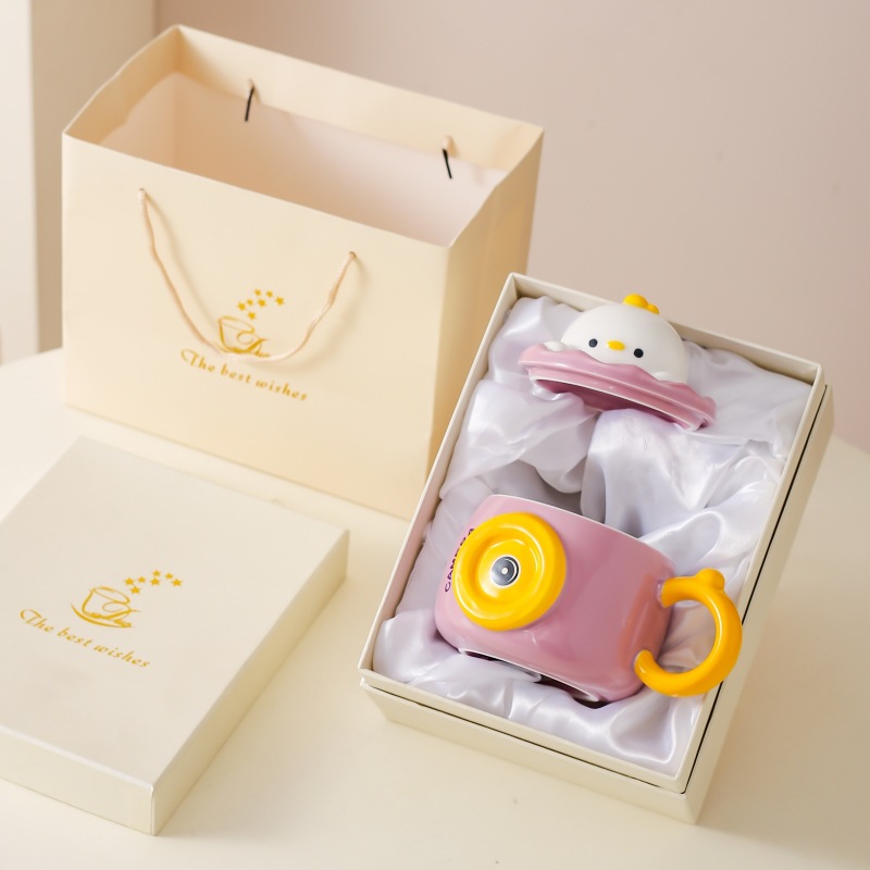 Personalidad creativa de dibujos animados de cerámica taza de oficina regalo taza de café casera taza de agua taza de desayuno pareja