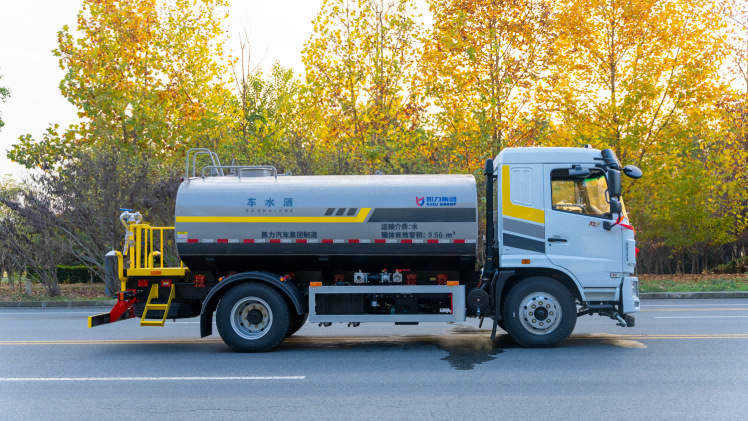 Dongfeng Huashen 12-Cubic Meter Sprinkler Truck, 15-Cubic Meter Large Sprinkler Truck, Fog Cannon Truck, Water Transport Truck, Construction Site Municipal Sanitation