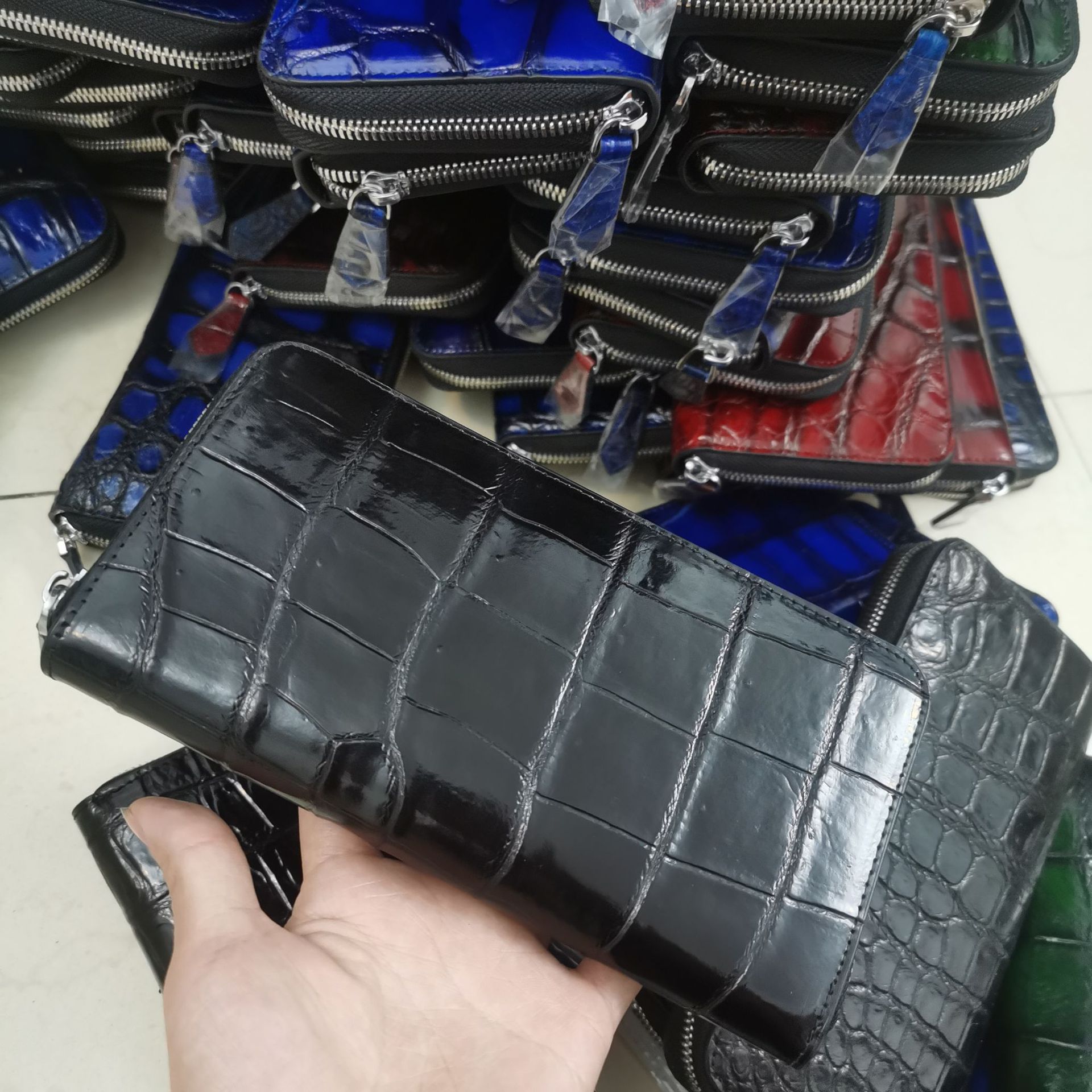 Directo de fábrica siameses cocodrilo pescado cuero bolso de los hombres billetera de moda bolso largo embrague Cartera de cuero