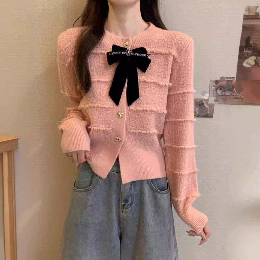 2024 новый модный дикий темпераментный свитер женский толстый мягкий восковой корейская версия с круглым вырезом с бантом трикотажный кардиган женский