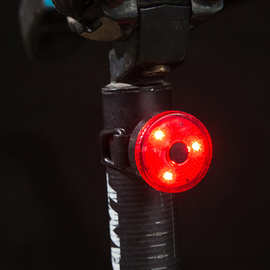 高亮防水充电自行车尾灯户外夜间警示灯山地自行车迷你圆形灯批发