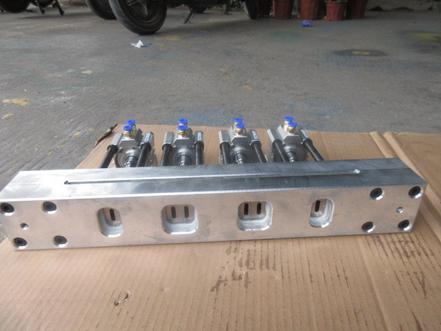 玖安模具供应  塑料包装袋多孔 条形孔 气动冲孔模具