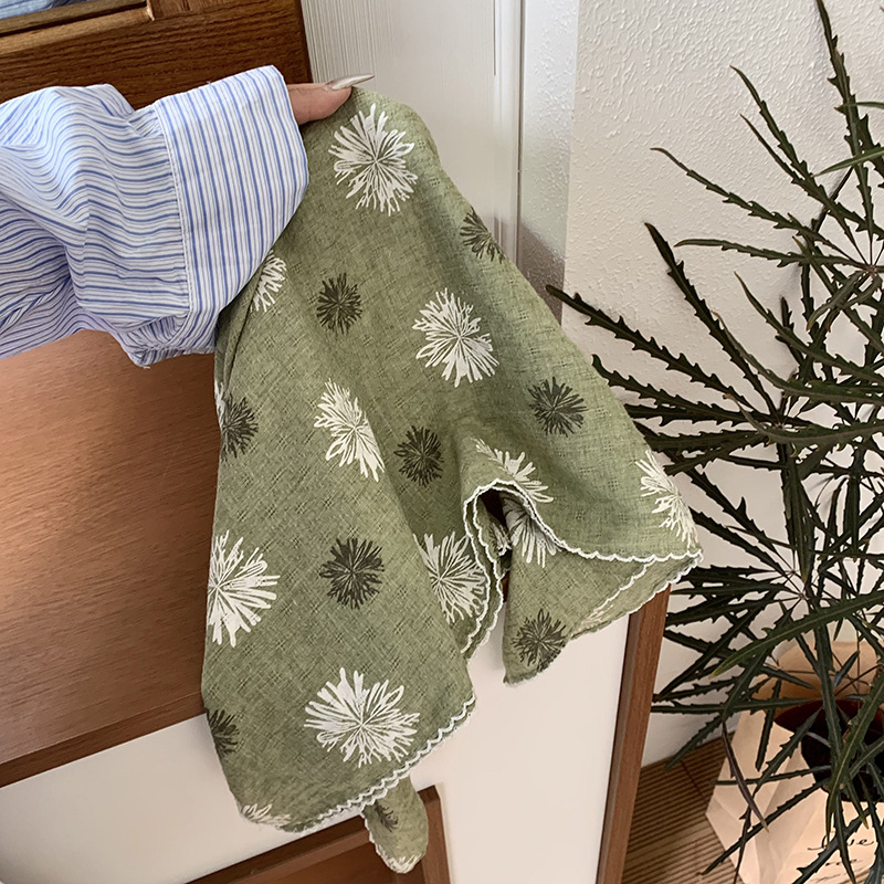 Bufanda de seda, bufanda cuadrada pequeña, nueva bufanda fina literaria y artística de todo fósforo, bufanda de cuello retro, bufanda de margarita pequeña, diadema