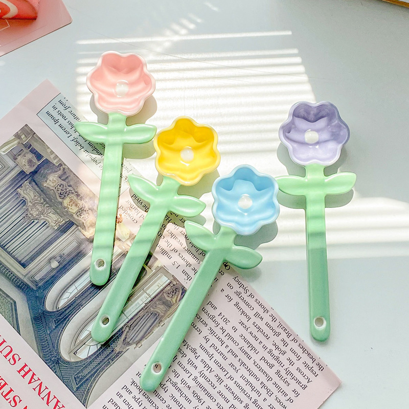 Cute Tulip Ceramic Soup Spoon For Dessert And Coffee_voghion.com