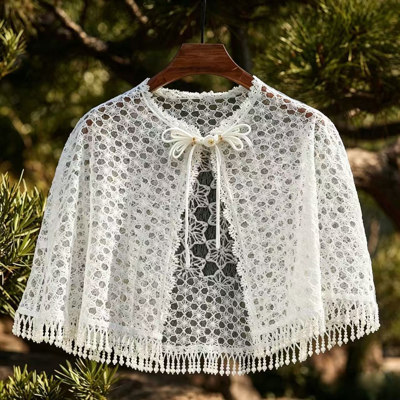New Style of Traditional Chinese-Style Qipao Dress with Lace Shawl and Tassel White Cape, High-End Feel, Sun Protection, Suitable for Daily Wear