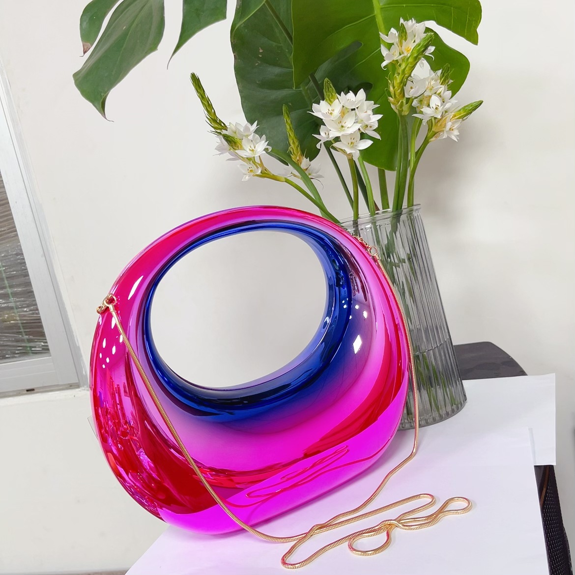 2025 Europa y los Estados Unidos nuevos productos transfronterizos bolsas de cena bolsas de moda meniscal bolsas de oro y plata ornamentos bolsas de cena bolsas de mano bolsas acrílicas