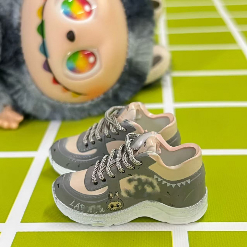 LABUBU Zapatos Rabu Ropa de bebé 17cm felpa vinilo bolso de muñeca colgante para zapatos desnudos caja ciega