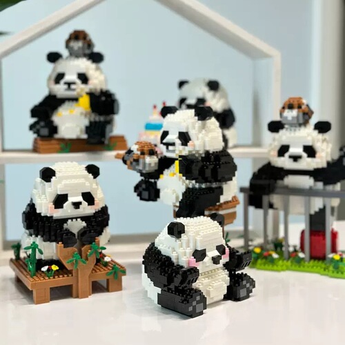 Micro-particle block national treasure giant panda Hua Hua figurine compatible with LEGO educational puzzle blocks wholesale children's toy