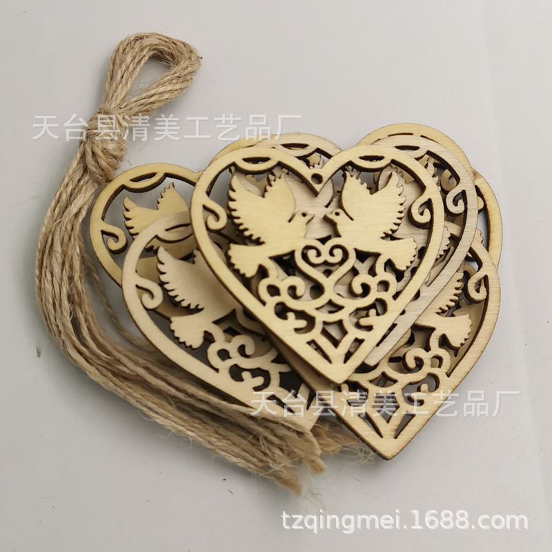Tallado con láser de 6cm, corazon de melocotón, rodajas de madera, suministros navideños al por mayor 10 piezas en un paquete con cuerda de cáñamo