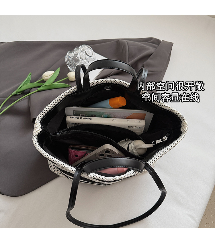 Fashionable large-capacity commuting bag for women 2025 new style, single-shoulder bag for going out to work, casual color-blocking tote bag undefined