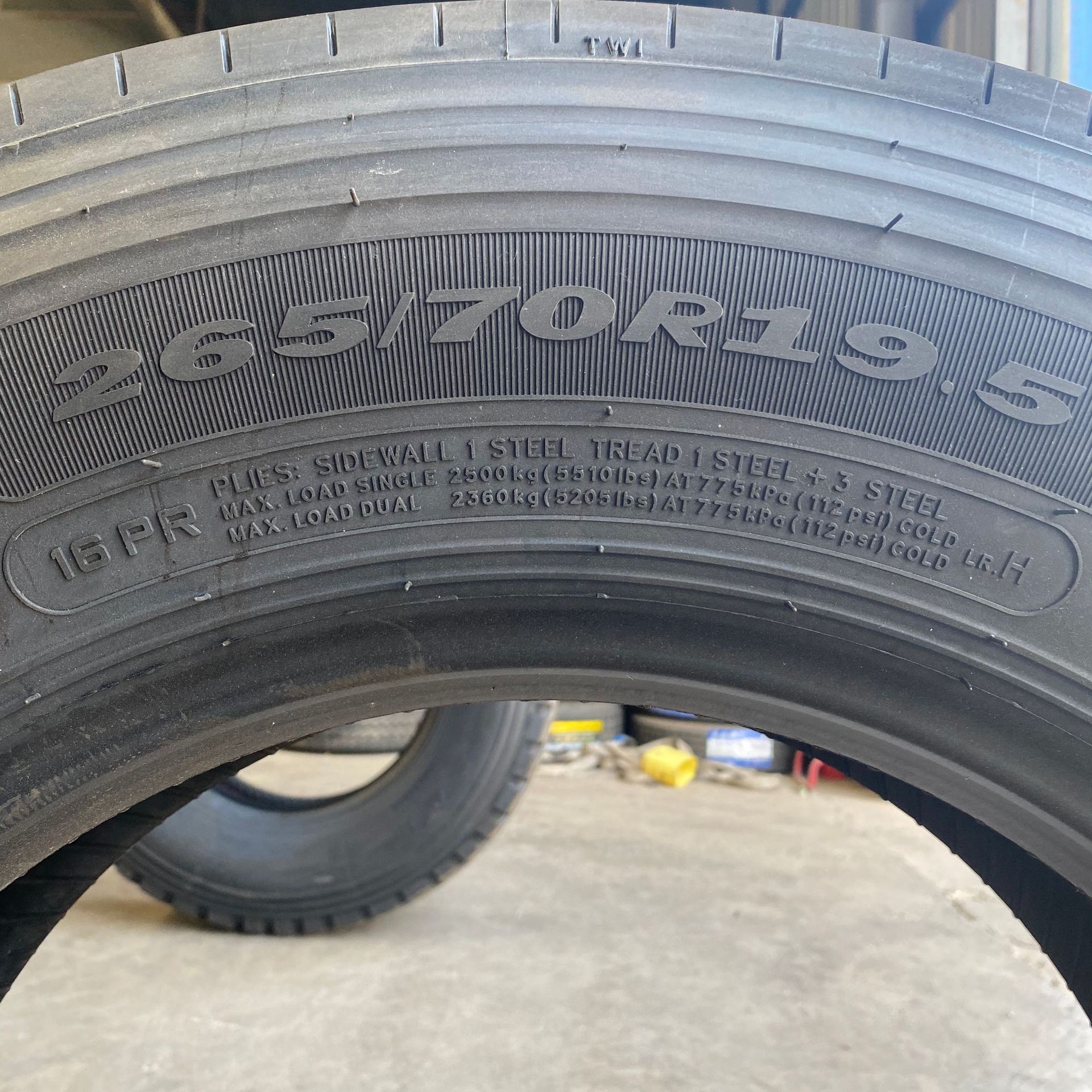 Truck tires 265/70R19.5 275/70R22.5 285/75R24.5 all-steel truck vacuum tires