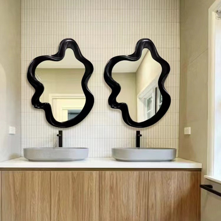 Espejo de tocador de alto valor Espejo francés de forma especial Espejo de baño de pared Espejo de maquillaje irregular Espejo decorativo de arte creativo