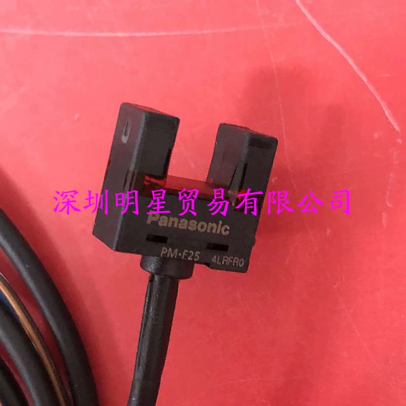 Фотоэлектрический переключатель PM-F25 Япония Panasonic фотоэлектрический датчик оригинальный подлинный поддельный один штраф десять