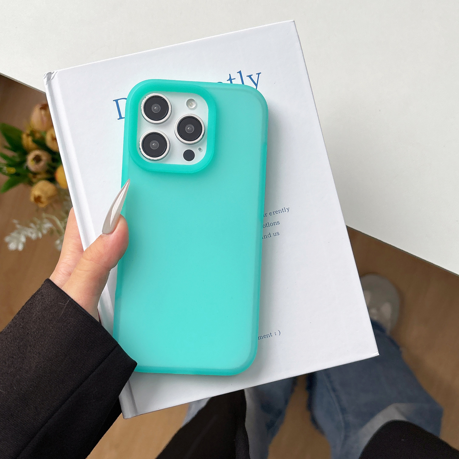 Simple color puro sentido de la piel gelatina color puro iPhone16ProMax funda para teléfono móvil 14 para Apple 15 pareja 13 suave