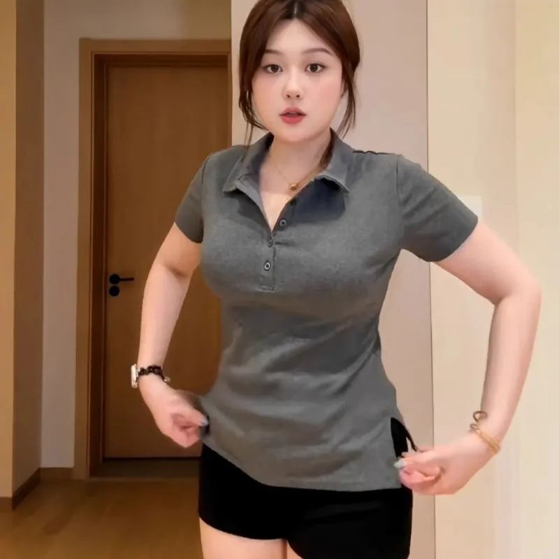 Plus-Size Polo Collar Short-Sleeve T-Shirt for Women, Summer 2026 New Style, Slim-Fit, Flattering, Concealing, with Side Slits Plus-Size Polo Collar Short-Sleeve T-Shirt for Women, Summer 2026 New Style, Slim-Fit, Flattering, Concealing, with Side Slits