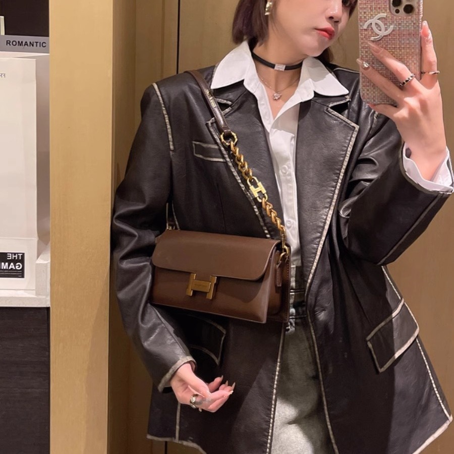 Túi đeo chéo nữ dáng baguette retro sang trọng, quai xích, phong cách thời thượng — Màu đen, Màu đỏ gốm, Màu mơ than chì, Ánh trăng trắng