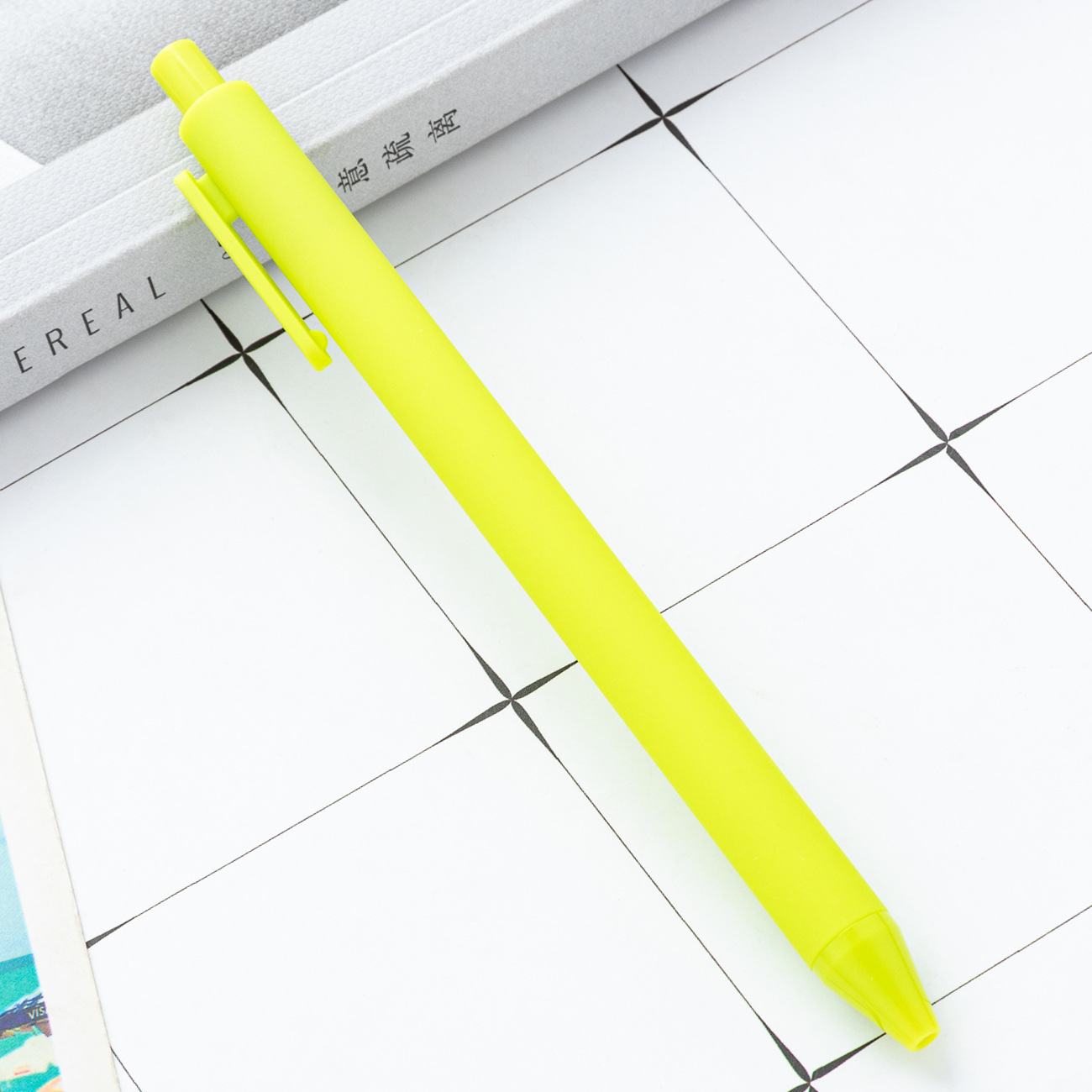 alto valor facial de color macarón bolígrafo de plástico de presión de papelería para estudiantes bolígrafo de imprimir logotipo bolígrafo de goma