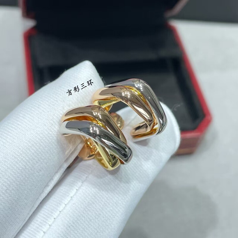 Seiko High-End K-Style Square Three-Color Earrings for Women, High-End, Versatile, Elegant, Circle Tassel Earrings, Accessible Luxury Seiko High-End K-Style Square Three-Color Earrings for Women, High-End, Versatile, Elegant, Circle Tassel Earrings, Accessible Luxury