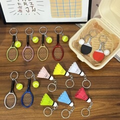 人気のテニスラケットカーキーホルダーペンダントスポーツmiuバッグペンダントバックパックペンダントジュエリーアクセサリーアクセサリー
