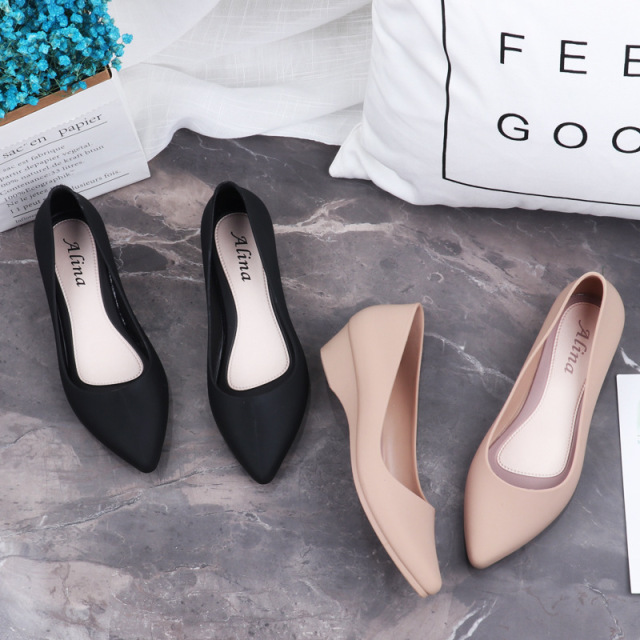 Casual pointed toe sandals women's work shoes wedge women's low-cut mid-low heel outdoor wear Foreign trade fashion plastic shoes