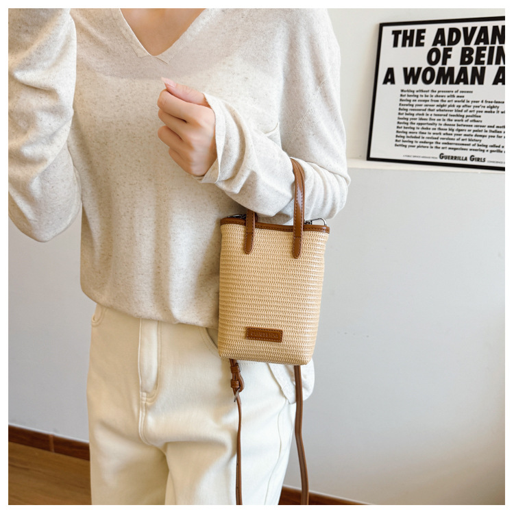 Summer straw woven beach bag 2025 New style seaside vacation handbag, simple and versatile bucket bag, woven crossbody bag undefined