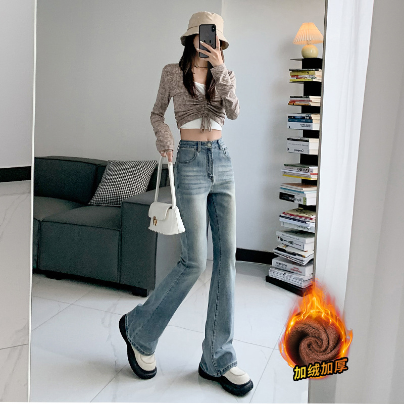 2024 가을과 겨울을위한 레트로 향수 블루 마이크로 플레어 청바지 여성용 기모 높은 허리 탄성 슬림 핏 긴 바지