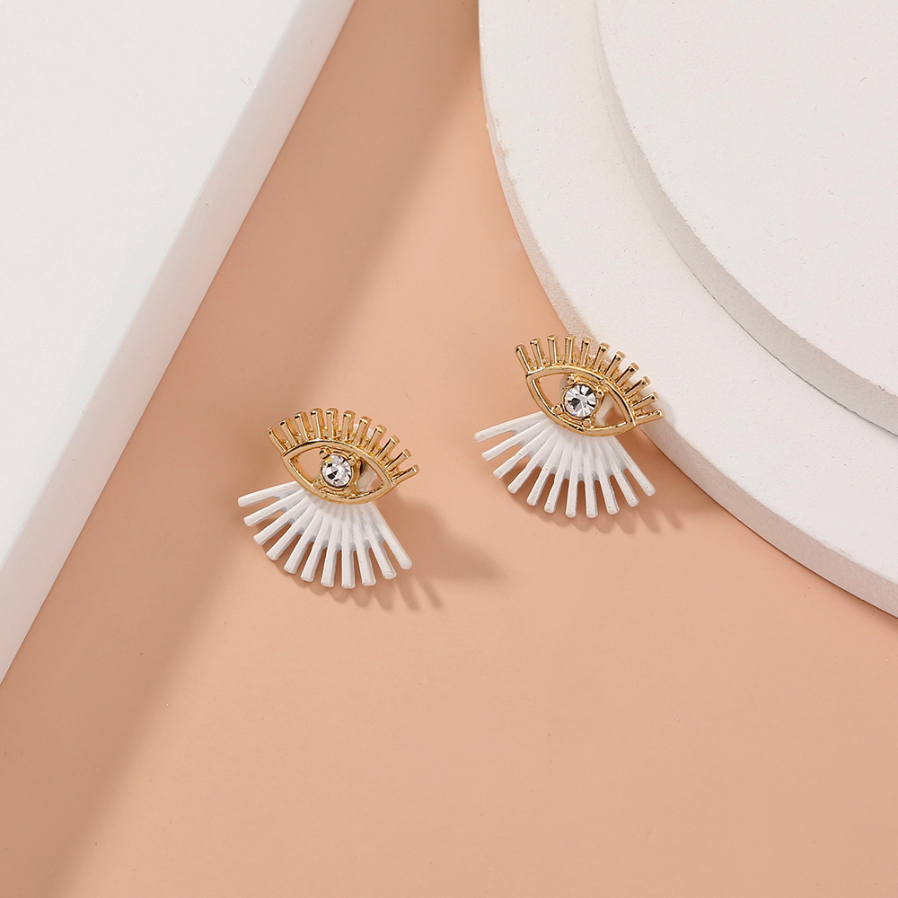 Fashion Diamond-studded Rhinestone Eyelashes Earrings display picture 5