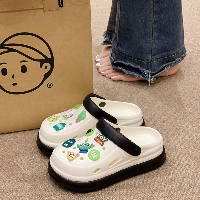 Обувь «крокодил» с двумя отверстиями. Женская летняя мода. Интернет-знаменитости. Милый мультяшный рисунок. Нескользящая верхняя одежда на толстой подошве. Пляжные сандалии и тапочки.