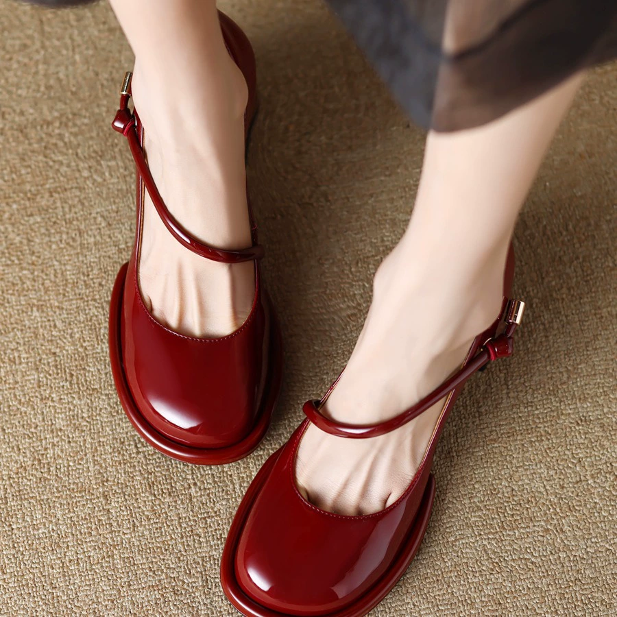 Винтажные туфли Мэри Джейн Женская весна 2024 французские красные туфли на высоком каблуке толстые каблуки светло-рот свадебные туфли
