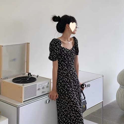 French-style first love sweet tea party square neck bubble sleeve fresh and clean floral print dress black temperament long dress for girls and boys summer