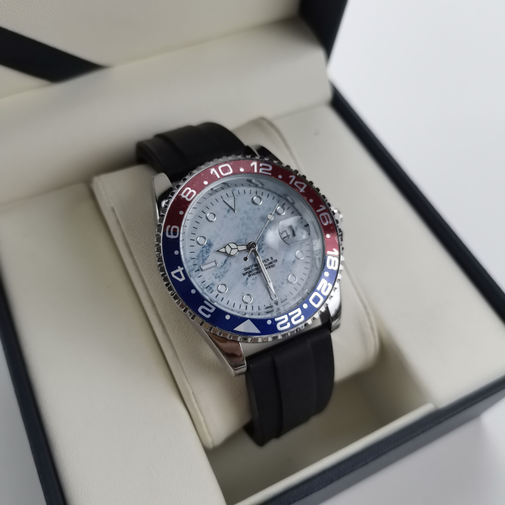 Cincin cola silikon merah biru dan putih