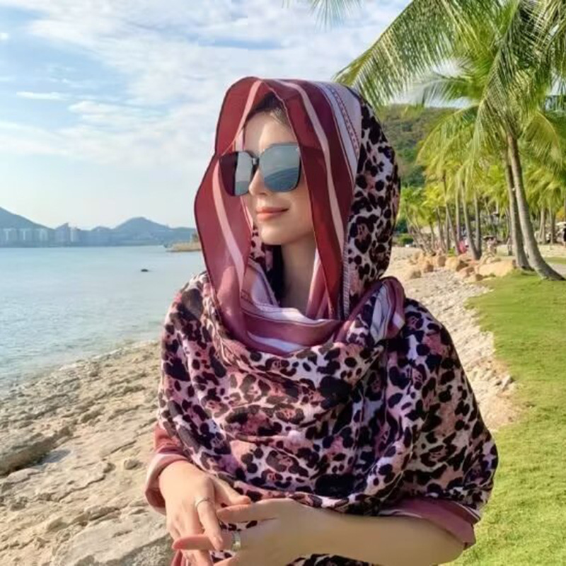 Sopa de satén de twill para mujeres 2025 bufandas de viento nacional de verano tibetanas bufandas de seda protector solar lago Qinghai turismo foto toalla de playa