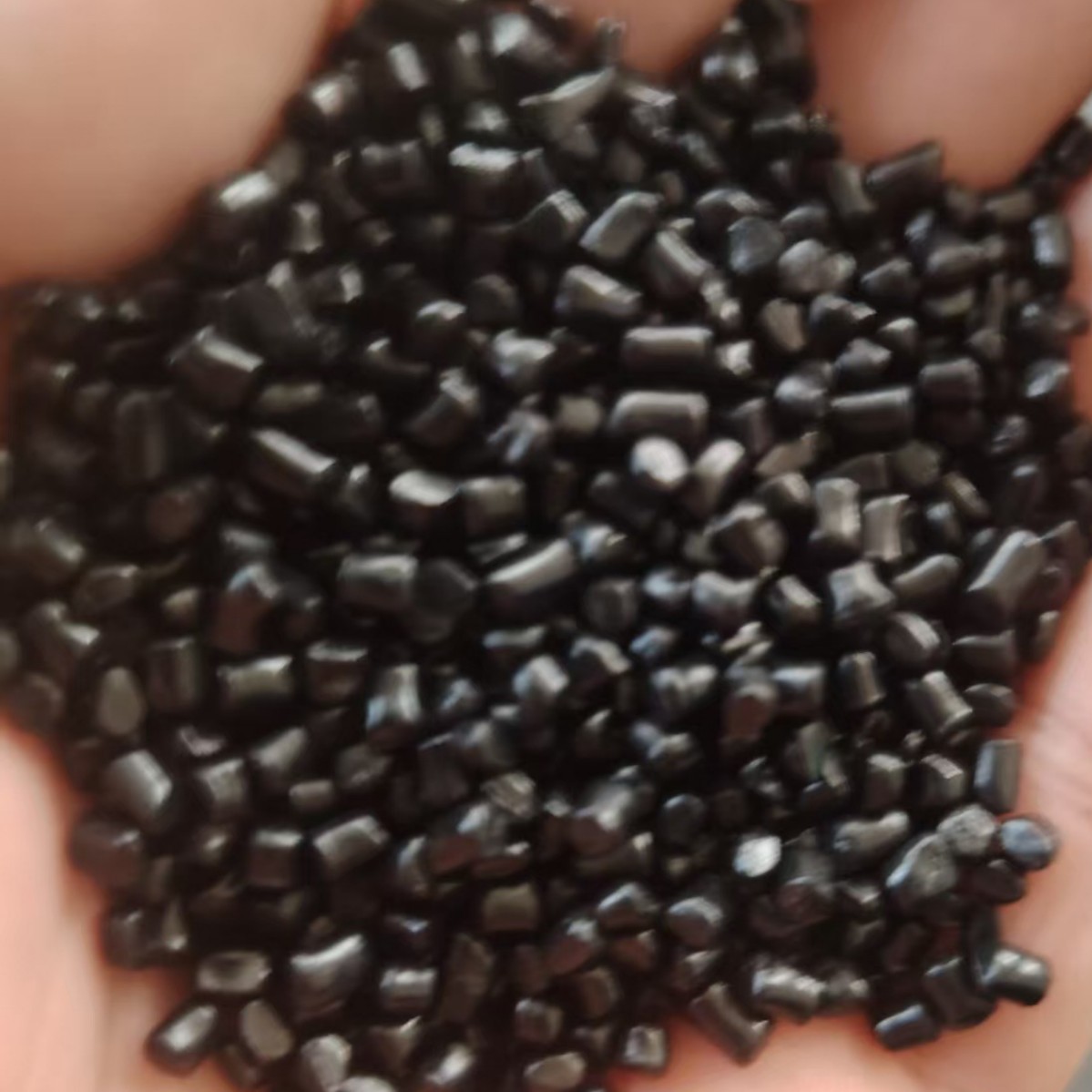 通用黑色母母粒，高黑高浓度黑色母，注塑吹膜挤出pe，pp，abs黑