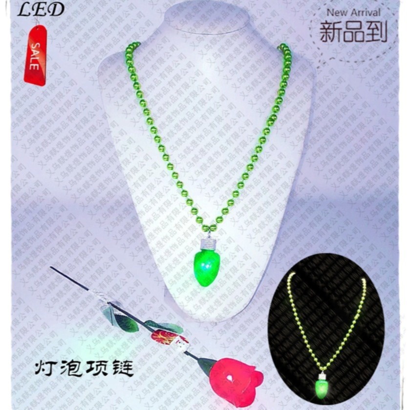 Collar europeo y americano creativo joyería bombilla colgante collar Navidad LED luminoso collar