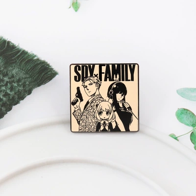 Spy X Family Enamel Badge Funny Anime Character Metal Pin Cartoon Bag Clothing Accessories (Yaxa sancaqları) - spy-play-house