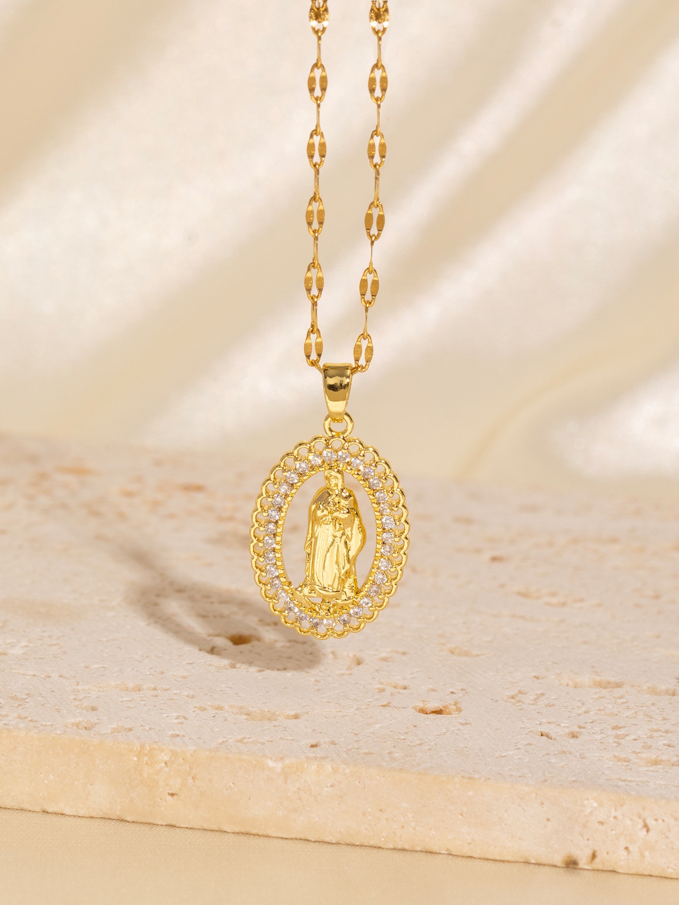Copper Material Copper Plating Virgin Mary Zircon Pendant Necklace